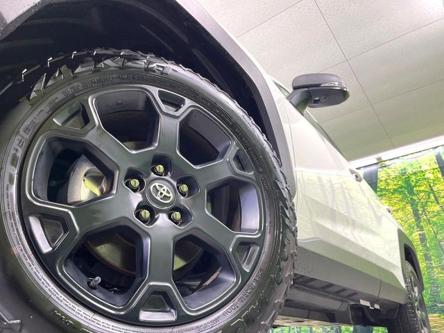 �y����18�C���`�A���~�z�C�[���z�O�ςɃ}�b�`���������A���~�z�C�[���𑕒����Ă���܂��B�e��ЊO�A���~�z�C�[����A�X�^�b�h���X�^�C�����戵�����Ă���܂��B���񂲑��k����������