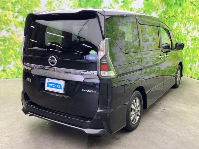 セレナ1.2 e-POWER ハイウェイスターV