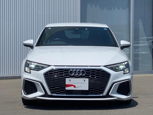 A3セダン30 TFSI Sライン