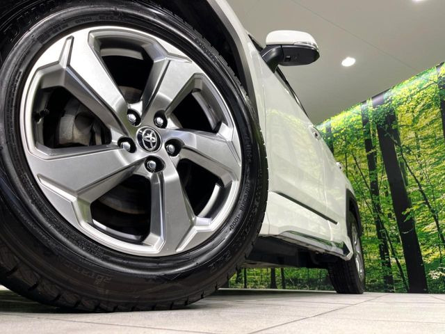 �y����18�C���`�A���~�z�C�[���z�O�ςɃ}�b�`���������A���~�z�C�[���𑕒����Ă���܂��B�e��ЊO�A���~�z�C�[����A�X�^�b�h���X�^�C�����戵�����Ă���܂��B���񂲑��k����������