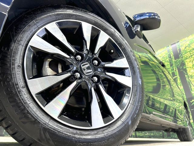 �y����15�C���`�A���~�z�C�[���z�O�ςɃ}�b�`���������A���~�z�C�[���𑕒����Ă���܂��B�e��ЊO�A���~�z�C�[����A�X�^�b�h���X�^�C�����戵�����Ă���܂��B���񂲑��k����������