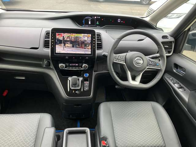 セレナ1.2 e-POWER ハイウェイスターV