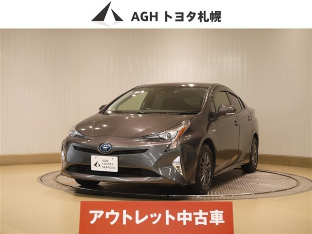 プリウス1.8 S E-Four 4WD