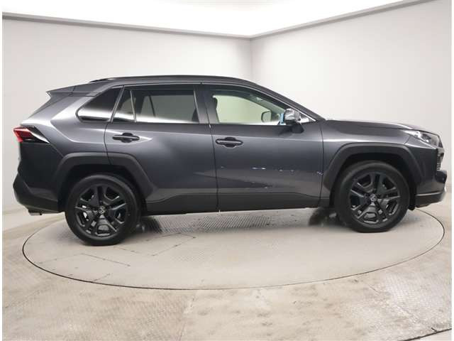 RAV42.0 アドベンチャー 4WD