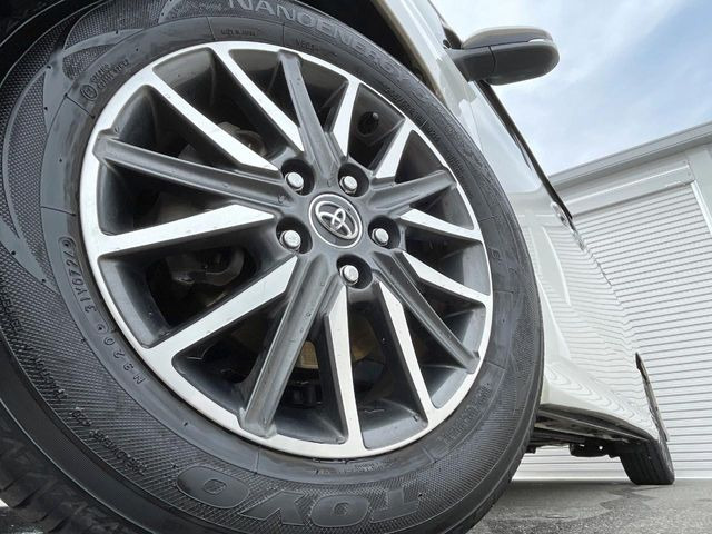 �y����16�C���`�A���~�z�C�[���z�O�ςɃ}�b�`���������A���~�z�C�[���𑕒����Ă���܂��B�e��ЊO�A���~�z�C�[����A�X�^�b�h���X�^�C�����戵�����Ă���܂��B���񂲑��k����������
