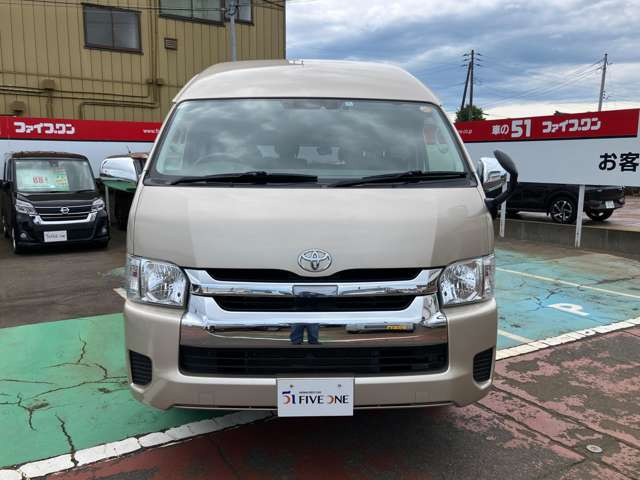 ハイエース2.7 グランドキャビン 4WD