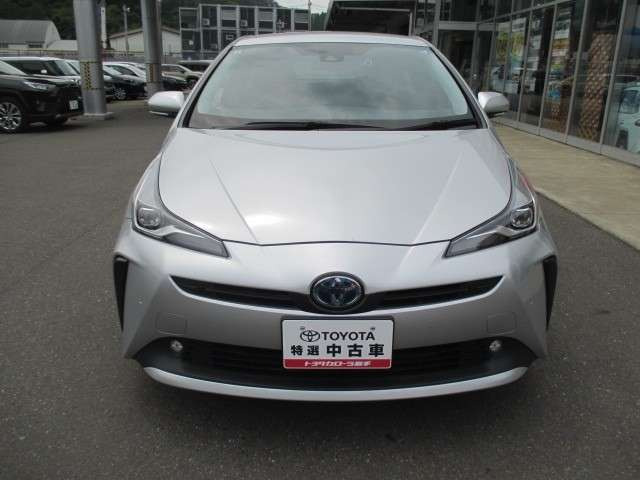 プリウス1.8 S E-Four 4WD