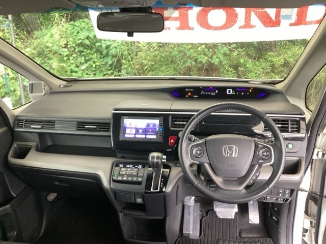 ステップワゴン1.5 スパーダ アドバンスパッケージ ベータ