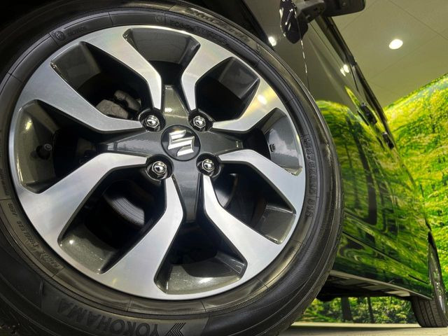 �y����15�C���`�A���~�z�C�[���z�O�ςɃ}�b�`���������A���~�z�C�[���𑕒����Ă���܂��B�e��ЊO�A���~�z�C�[����A�X�^�b�h���X�^�C�����戵�����Ă���܂��B���񂲑��k����������