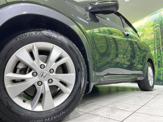 �y����16�C���`�A���~�z�C�[���z�O�ςɃ}�b�`���������A���~�z�C�[���𑕒����Ă���܂��B�e��ЊO�A���~�z�C�[����A�X�^�b�h���X�^�C�����戵�����Ă���܂��B���񂲑��k����������