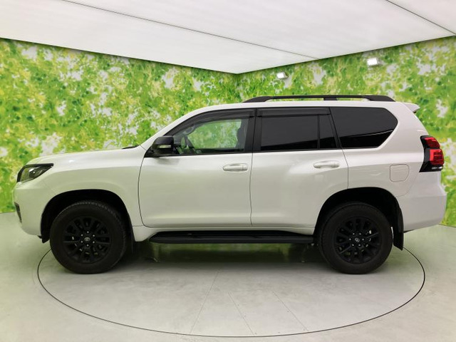 ランドクルーザープラド2.7 TX Lパッケージ マットブラック エディション 4WD