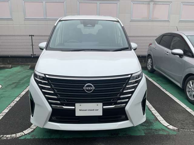 セレナ1.4 e-4ORCE ハイウェイスターV 4WD