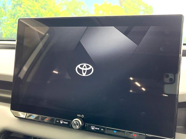 �y12.9�C���` �f�B�X�v���C�I�[�f�B�I�z���ʂ̃f�B�X�v���C��AppleCarPlay��AndroidAuto�����p�\�B�傫�ȉ�ʂŃX�}�z�i�r�A�v���������p���������܂���