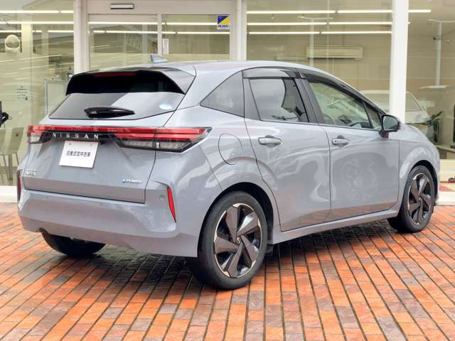 ノートオーラ1.2 G レザーエディション