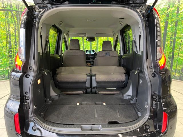普段のお買い物や通勤、送迎等に十分な荷室スペースを確保しております。セカンドシートを倒すと、大きな荷物の積載も可能です♪