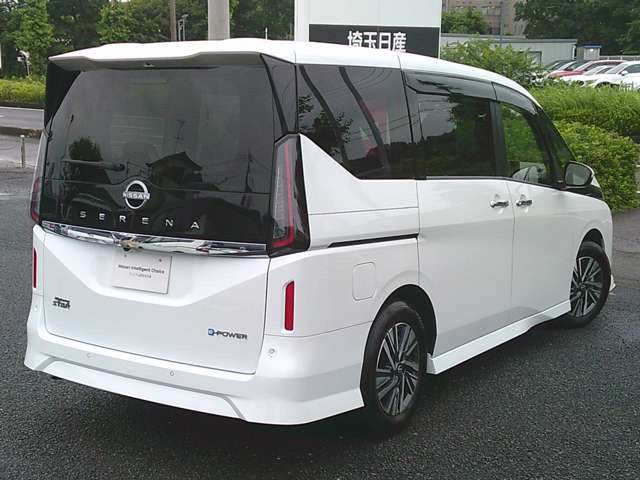 セレナ1.4 e-POWER ハイウェイスターV