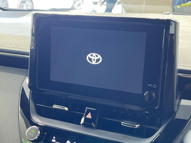 �y8�C���` �f�B�X�v���C�I�[�f�B�I�z���ʂ̃f�B�X�v���C��AppleCarPlay��AndroidAuto�����p�\�B�傫�ȉ�ʂŃX�}�z�i�r�A�v���������p���������܂���