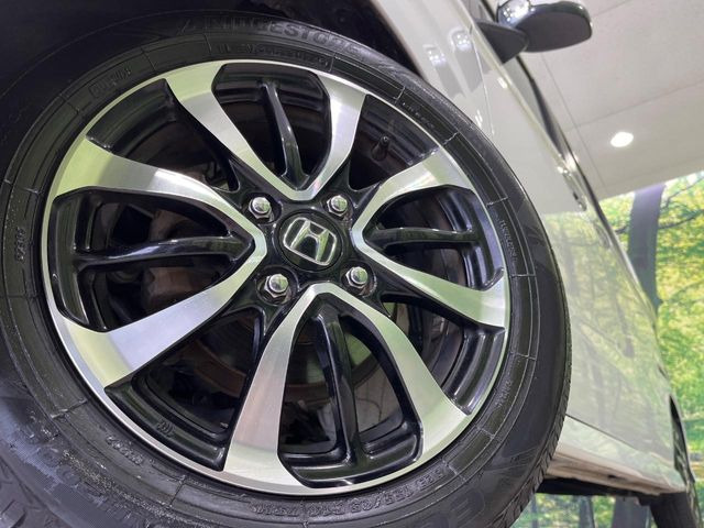 �y����14�C���`�A���~�z�C�[���z�O�ςɃ}�b�`���������A���~�z�C�[���𑕒����Ă���܂��B�e��ЊO�A���~�z�C�[����A�X�^�b�h���X�^�C�����戵�����Ă���܂��B���񂲑��k����������
