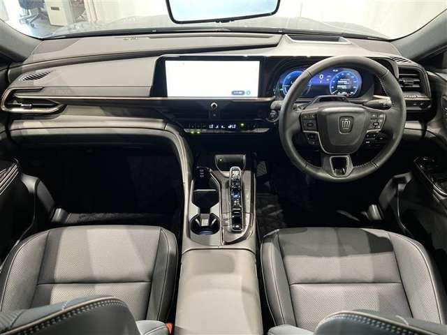 クラウンスポーツ2.5 Z E-Four 4WD