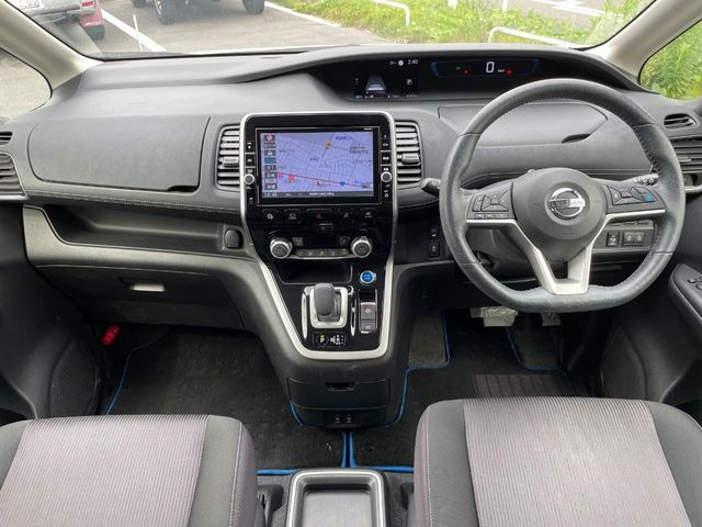 セレナ1.2 e-POWER ハイウェイスター