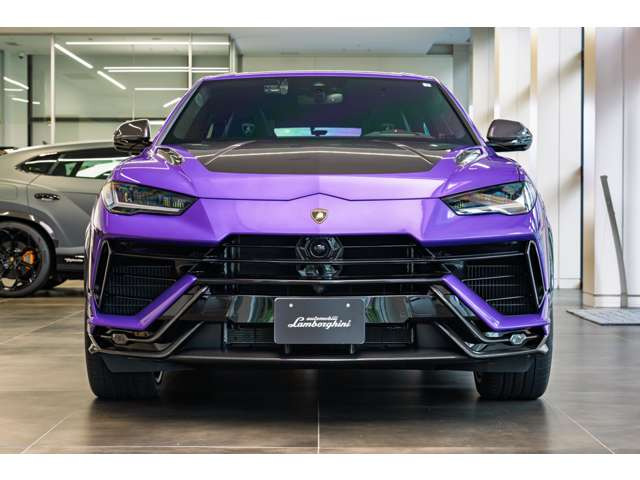 ウルスペルフォルマンテ 4WD