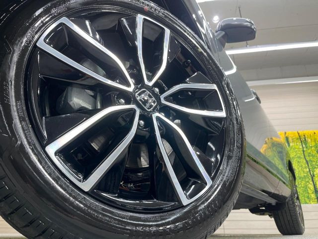 �y�����A���~�z�C�[���z�O�ςɃ}�b�`���������A���~�z�C�[���𑕒����Ă���܂��B�e��ЊO�A���~�z�C�[����A�X�^�b�h���X�^�C�����戵�����Ă���܂��B���񂲑��k����������