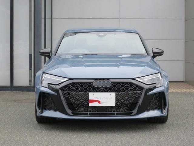 RS3セダン2.5 4WD