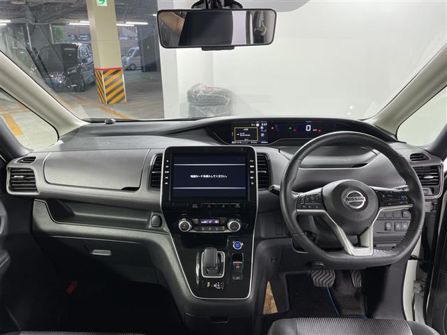 セレナ1.2 e-POWER ハイウェイスターV