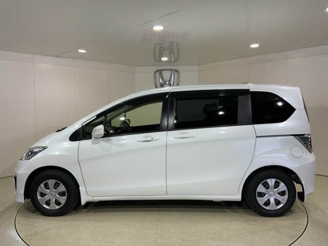 フリード1.5 G プレミアムエディション