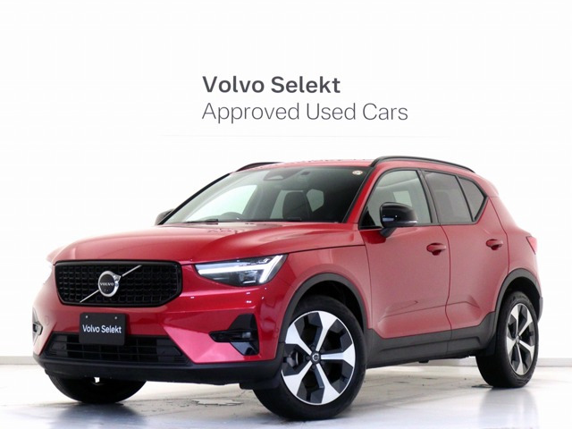 XC40アルティメット B4 AWD ダークエディション 4WD