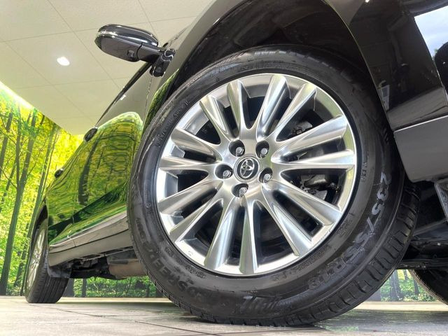 �y����18�C���`�A���~�z�C�[���z�O�ςɃ}�b�`���������A���~�z�C�[���𑕒����Ă���܂��B�e��ЊO�A���~�z�C�[����A�X�^�b�h���X�^�C�����戵�����Ă���܂��B���񂲑��k����������