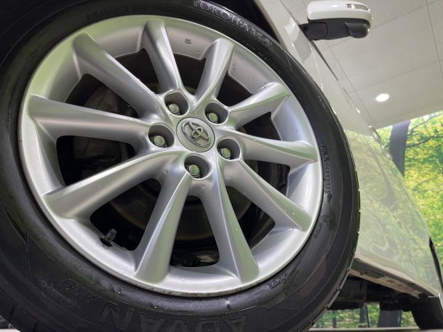 �y����17�C���`�A���~�z�C�[���z�O�ςɃ}�b�`���������A���~�z�C�[���𑕒����Ă���܂��B�e��ЊO�A���~�z�C�[����A�X�^�b�h���X�^�C�����戵�����Ă���܂��B���񂲑��k����������