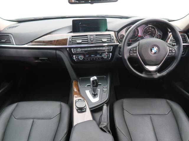 3シリーズセダン320d ラグジュアリー