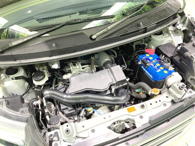親切・丁寧な専門メカニックスタッフが応対!・車検・点検整備・事故等の修理などアフターサービスも安心。お車のカスタマイズもネクステージのサービススタッフまでご相談ください!