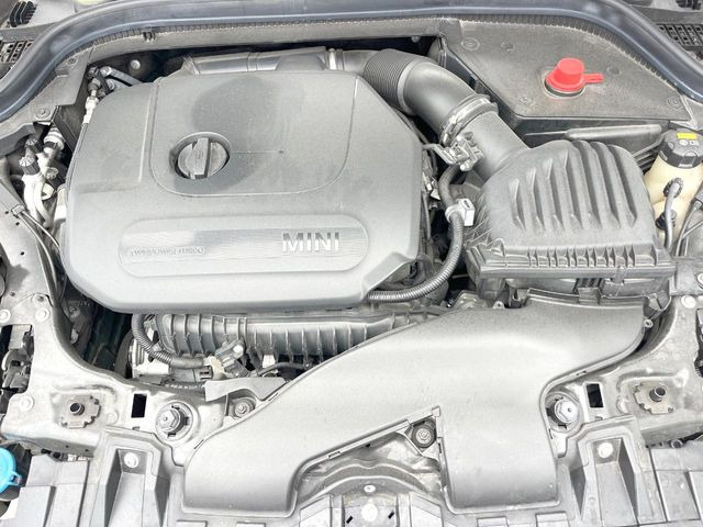 �����X�ł́A�e���[�J�[�̐�p�f�f�e�X�^�[�𓱓��B���Ǝ��i�����e�N�j�J���X�^�b�t���풓���Ă���܂��̂ŁA������̍ۂɂ����S���Ă����p���������܂��B