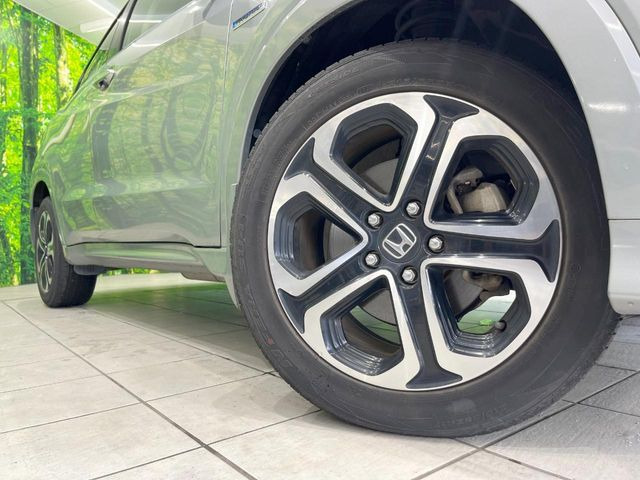�y����17�C���`�A���~�z�C�[���z�O�ςɃ}�b�`���������A���~�z�C�[���𑕒����Ă���܂��B�e��ЊO�A���~�z�C�[����A�X�^�b�h���X�^�C�����戵�����Ă���܂��B���񂲑��k����������