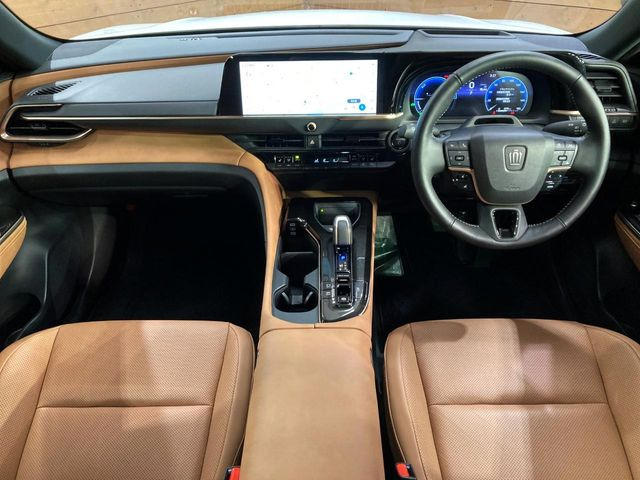 クラウンスポーツ2.5 Z E-Four 4WD