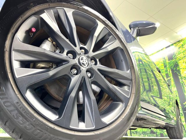 �y����17�C���`�A���~�z�C�[���z�O�ςɃ}�b�`���������A���~�z�C�[���𑕒����Ă���܂��B�e��ЊO�A���~�z�C�[����A�X�^�b�h���X�^�C�����戵�����Ă���܂��B���񂲑��k����������