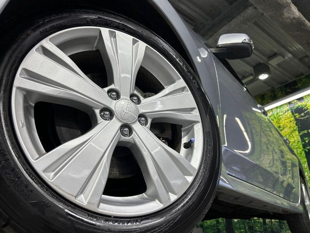 �y����17�C���`�A���~�z�C�[���z�O�ςɃ}�b�`���������A���~�z�C�[���𑕒����Ă���܂��B�e��ЊO�A���~�z�C�[����A�X�^�b�h���X�^�C�����戵�����Ă���܂��B���񂲑��k����������