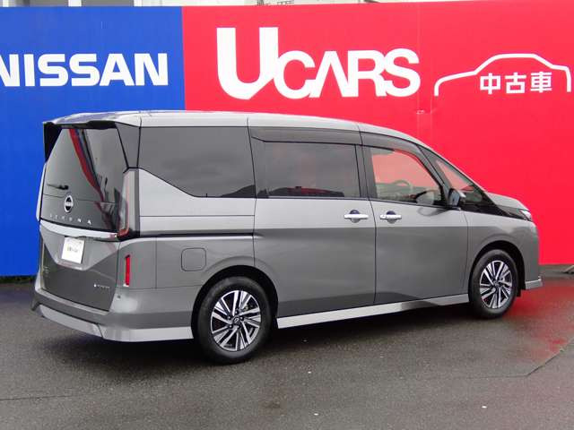 セレナ1.4 e-POWER ハイウェイスターV