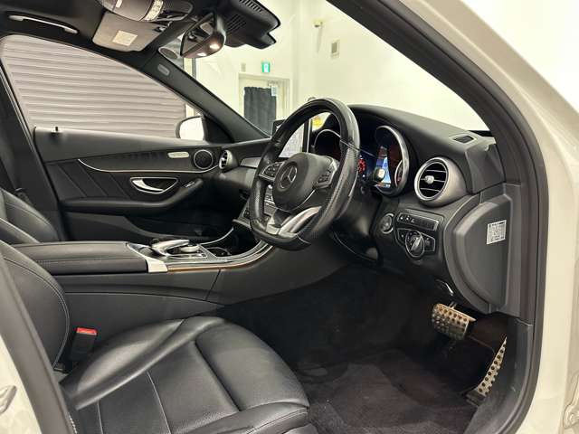 CクラスワゴンC220d ローレウスエディション