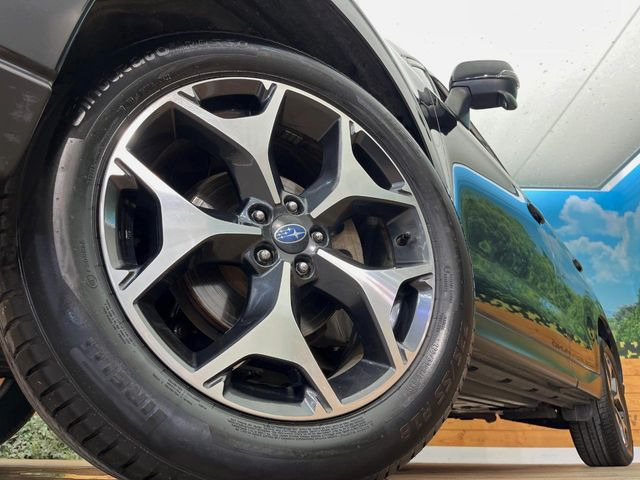 �y�����A���~�z�C�[���z�O�ςɃ}�b�`���������A���~�z�C�[���𑕒����Ă���܂��B�e��ЊO�A���~�z�C�[����A�X�^�b�h���X�^�C�����戵�����Ă���܂��B���񂲑��k����������