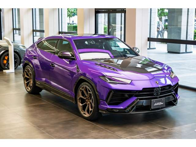 ウルスペルフォルマンテ 4WD
