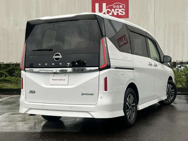 セレナ1.4 e-POWER ハイウェイスターV