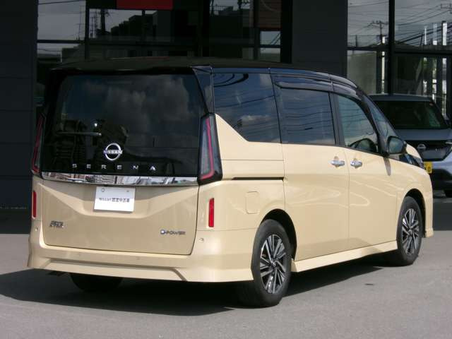 セレナ1.4 e-POWER ハイウェイスターV
