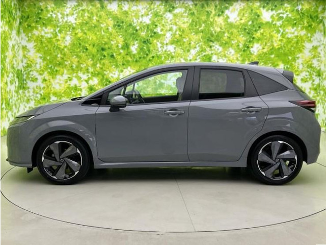 ノートオーラ1.2 G FOUR レザーエディション 4WD