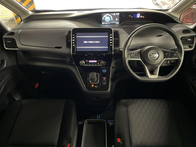 セレナ1.2 e-POWER ハイウェイスターV