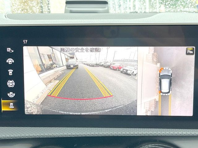 ���p�m���~�b�N�r���[���j�^�[:��p�̃J�����ɂ��A�ォ�猩���낵���悤�Ȏ��_��360�x�N���}�̎��͂��m�F���邱�Ƃ��ł��܂������p�������m�F���₷���A�����ꏊ�ł̐؂�Ԃ��⒓�Ԃ��X���[�Y�ɍs���܂��B