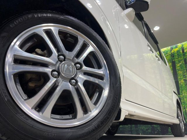 �y����14�C���`�A���~�z�C�[���z�O�ςɃ}�b�`���������A���~�z�C�[���𑕒����Ă���܂��B�e��ЊO�A���~�z�C�[����A�X�^�b�h���X�^�C�����戵�����Ă���܂��B���񂲑��k����������