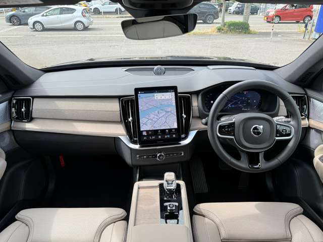 XC90ウルトラ B5 AWD 4WD